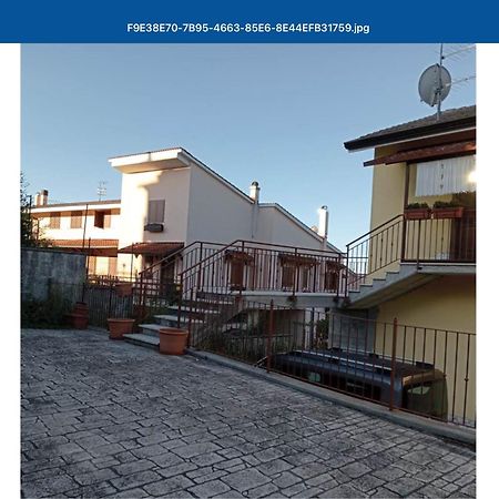 Villa La Cerbiatta Castel Di Sangro Esterno foto